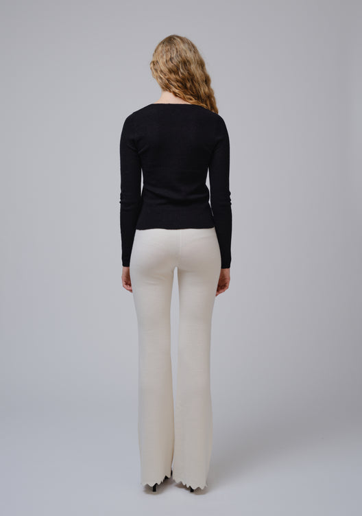 MOLLY EXTRA SOFT KNITTED TOP WITH ROSE EMBROIDERY